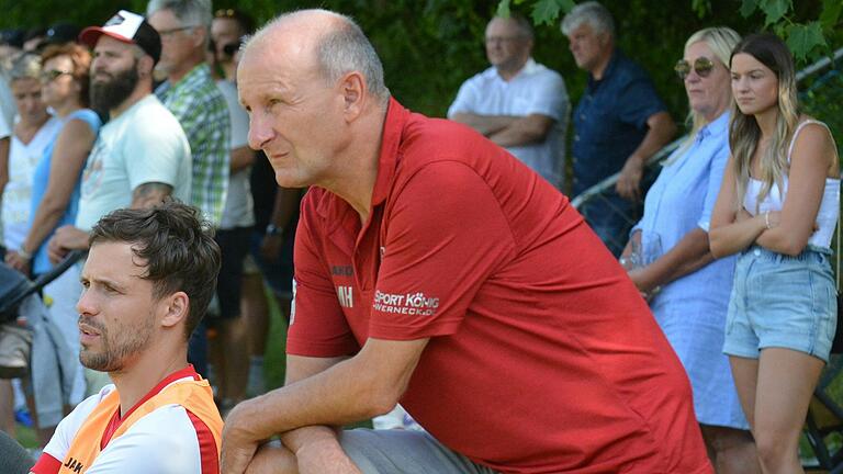 Martin Halbig hat seine Karriere als Trainer beendet. Zuletzt war der ehemalige Zweitliga-Spieler vom FC 05 Schweinfurt bei seinem Heimatverein FC Fuchsstadt tätig. Seit dieser Saison ist er als Zuschauer auf den Fußballplätzen in der Region unterwegs.