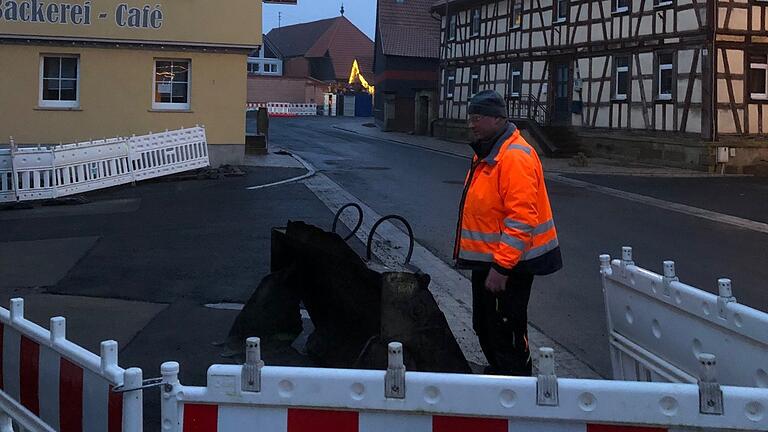 Ab dem 23. Dezember ist die Straße in Trappstadt wieder für den Durchgangsverkehr geöffnet. Ab dem 23. Dezember ist die Straße in Trappstadt wieder für den Durchgangsverkehr geöffnet.