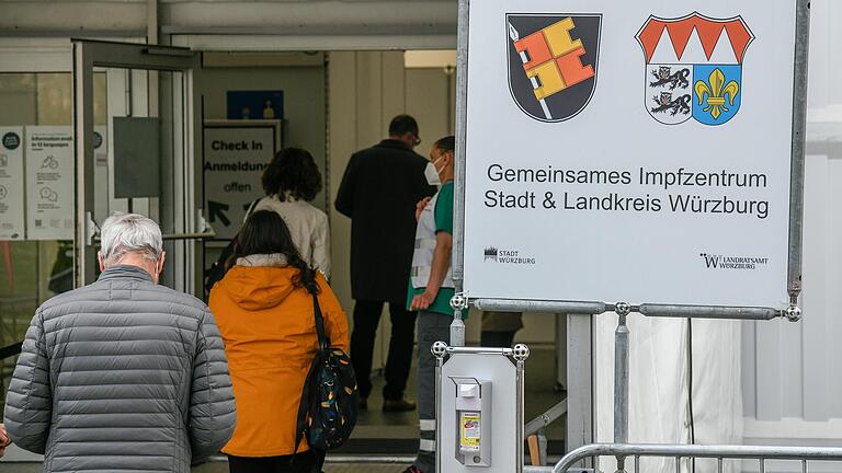 Im Impfzentrum auf der Talavera kann man ab Montag eine Auffrischimpfung bekommen. Im Impfzentrum auf der Talavera kann man ab Montag eine Auffrischimpfung bekommen.