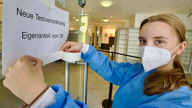 Kostet der Coronatest jetzt? Die Bürgertests sind seit 30. Juni nicht mehr für alle Personengruppen kostenfrei . Die neuen Regelungen sind allerdings extrem unübersichtlich. Kostet der Coronatest jetzt? Die Bürgertests sind seit 30. Juni nicht mehr für alle Personengruppen kostenfrei . Die neuen Regelungen sind allerdings extrem unübersichtlich.