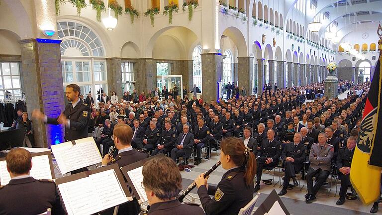 Die Vereidigung in der Wandelhalle in Bad Kissingen       -  Die Vereidigung in der Wandelhalle in Bad Kissingen