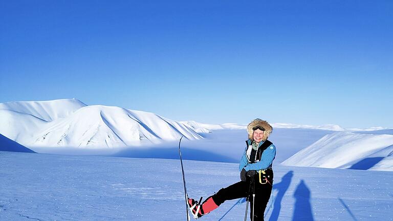 Training im Eis könnte ins Weltall führen       -  Rabea Rogge lernte auf Spitzbergen mehrere Menschen kennen, die nun mit ihr ins All fliegen wollen.