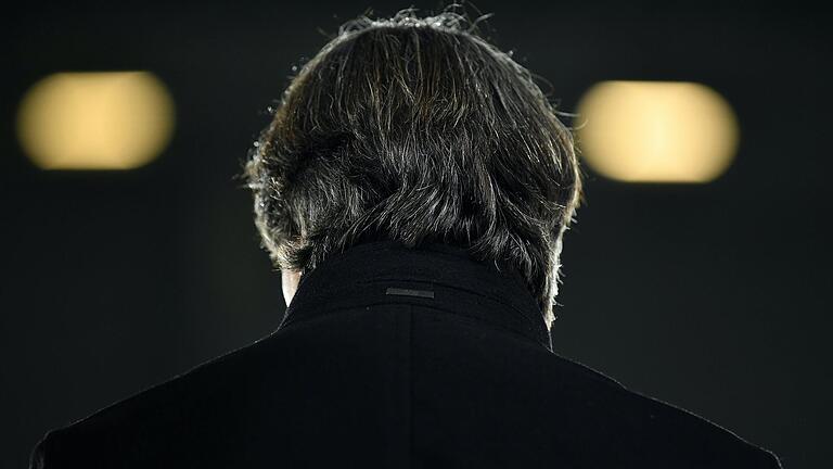 Joachim Löw hört nach der EM 2021 als Bundestrainer der deutschen Nationalmannschaft auf. Das gab der Deutsche Fußball-Bund (DFB) am Dienstag bekannt. Sein Vertrag sollte eigentlich erst nach der WM 2022 in Katar enden.