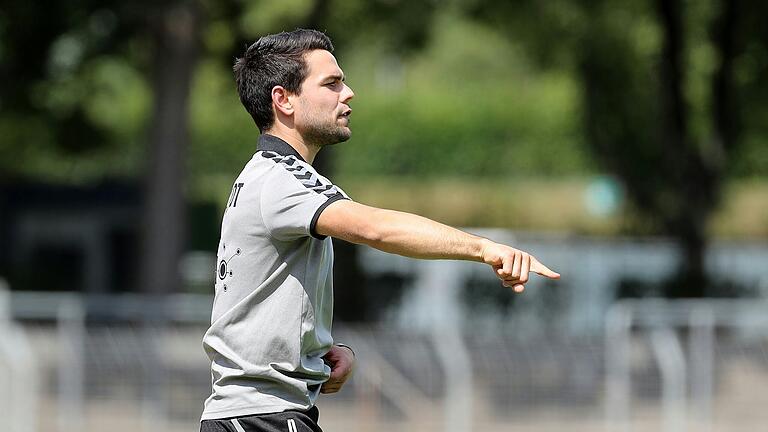 Trainiert nun den FC 05 Schweinfurt: Victor Kleinhenz Trainiert nun den FC 05 Schweinfurt: Victor Kleinhenz