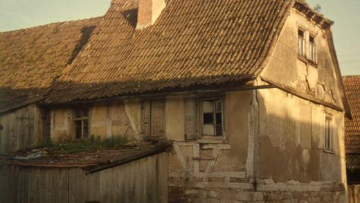 Haus mit Abenteuerflair: Das Elternhaus der Schwestern Haus mit Abenteuerflair: Das Elternhaus der Schwestern