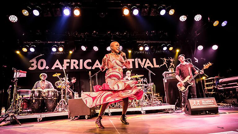 Angelique Kidjo beim Africa Festival 2018.