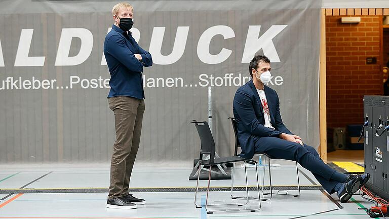 Baskets-Geschäftsführer&nbsp;Steffen Liebler (links) und Kresimir Loncar bei einem Geisterspiel Ende 2020.