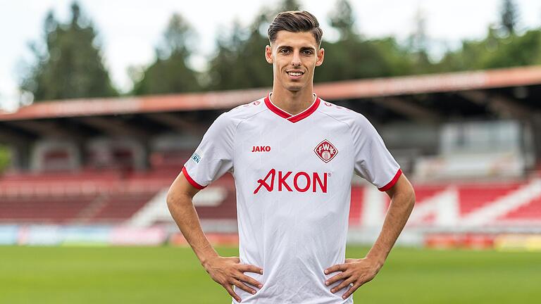 Ivan Franjic von den Würzburger Kickers. Ivan Franjic von den Würzburger Kickers.