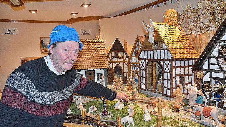 Karlheinz Geßner hat seine Krippe rechtzeitig zu Weihnachten fertig gebracht. - Karlheinz Geßner hat seine Krippe rechtzeitig zu Weihnachten fertig gebracht. Karlheinz Geßner hat seine Krippe rechtzeitig zu Weihnachten fertig gebracht. - Karlheinz Geßner hat seine Krippe rechtzeitig zu Weihnachten fertig gebracht.
