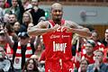 So emotional, dass er am liebsten sein Trikot zerreißen möchte, ist der Würzburger Basketballer Javon Bess nur selten.