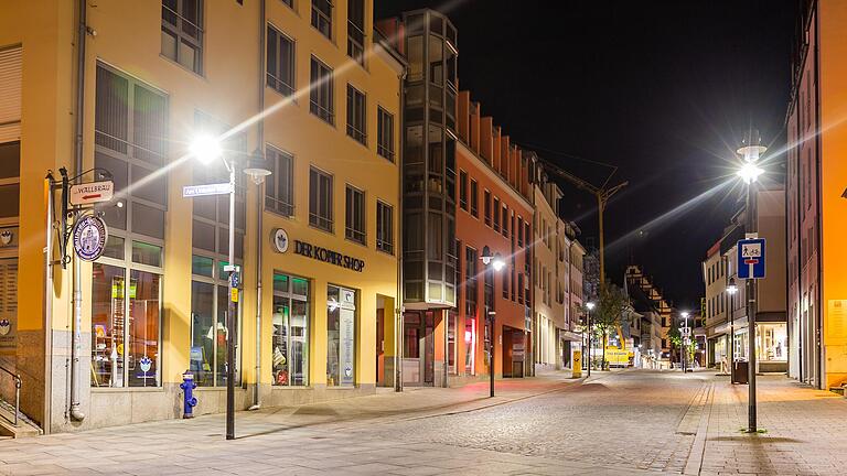 Auf Grund der hohen Inzidenzwerte gibt es in Schweinfurt aktuell eine nächtliche Ausgangssperre von 21 bis 5 Uhr.&nbsp;