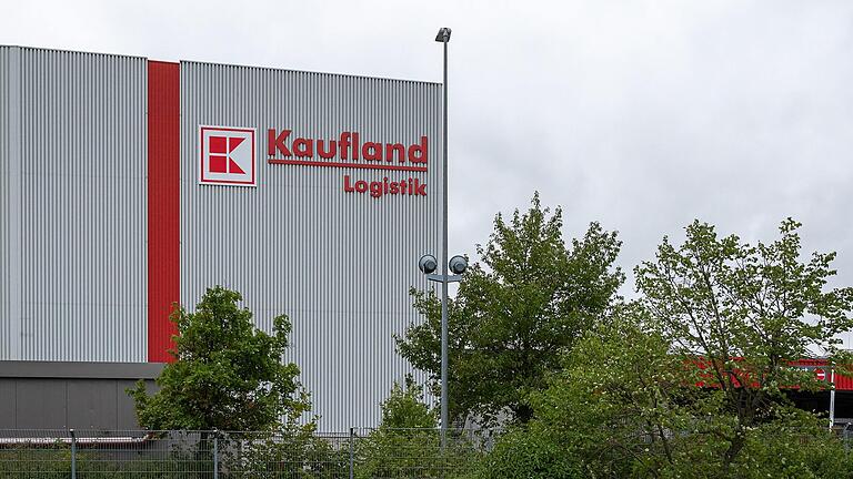 Im Logistikzentrum von Kaufland in Donnersdorf lagern vor allem Hartwaren wie CDs, Gartengeräte und Werkzeuge.