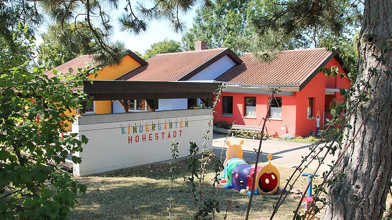 Mit der Erweiterung des Kindergartens Hohestadt um zwei Gruppen reagiert die Stadt Ochsenfurt auf den steigenden Bedarf von Kita-Plätzen.