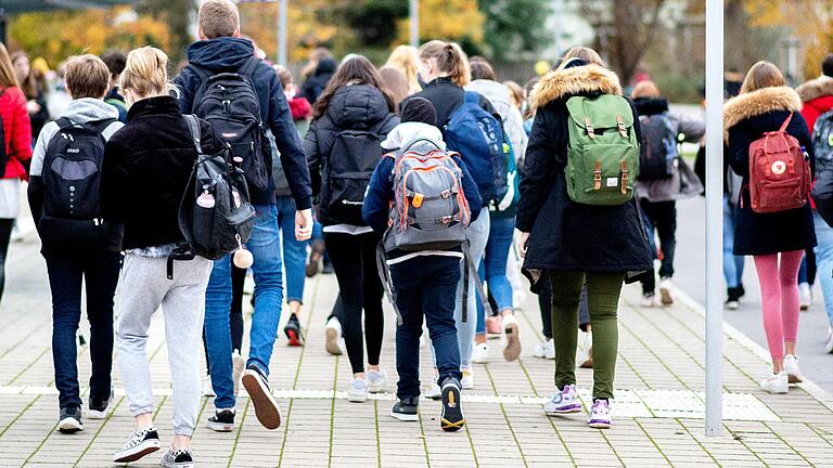 Die Lockerungen, die ab Mittwoch im Landkreis Schweinfurt in Kraft treten, haben unter anderem Auswirkungen auf Schülerinnen und Schüler.