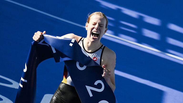 Laura Lindemann bei ihrem Olympiasieg mit der Staffel       -  Olympia-Gold ist für Laura Lindemann eine gute Verhandlungsbasis.