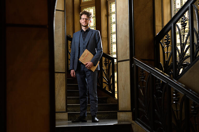 Sebastian Brux, Pressesprecher des Berliner Justizsenators, steht in der Senatsverwaltung für Justiz und Verbraucherschutz im Stadtteil Schöneberg in Berlin. Sebastian Brux, Pressesprecher des Berliner Justizsenators, steht in der Senatsverwaltung für Justiz und Verbraucherschutz im Stadtteil Schöneberg in Berlin.