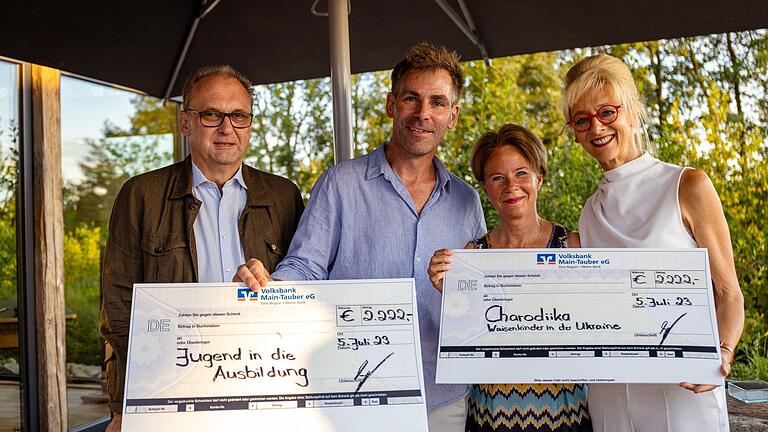 Das Bild zeigt (von links) Lions-Präsident Stefan Morhard, Organisator Holger Metzger, Künstlerische Leiterin Stephanie Henle und Schirmherrin Pia Beckmann.