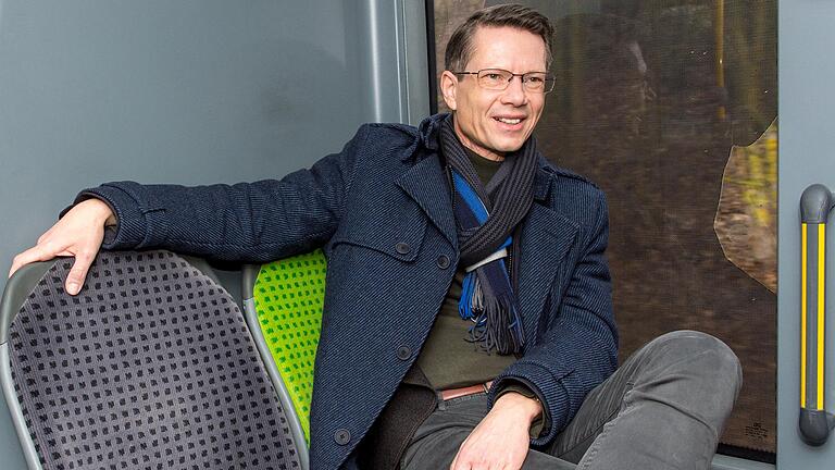 Im Bus durch Schweinfurt ging es mit Oberbürgermeister Sebastian Remelé (CSU) im Rahmen des Kandidaten-Portraits: 'Ganz Schweinfurt ist mein Lieblingsort.'