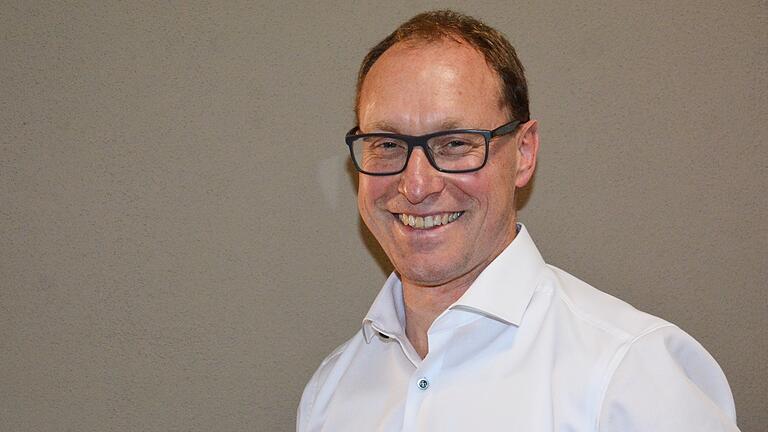 Gerhard Jäger aus Kleineibstadt ist der Kandidat für das Bürgermeisteramt in der Gemeinde Großeibstadt. Die Wählervereinigung hat ihm mit überwältigender Mehrheit ihr Vertrauen ausgesprochen. Gerhard Jäger aus Kleineibstadt ist der Kandidat für das Bürgermeisteramt in der Gemeinde Großeibstadt. Die Wählervereinigung hat ihm mit überwältigender Mehrheit ihr Vertrauen ausgesprochen.