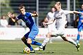 Nicolas Reinhart (links), der nach einem Jahr beim Regionalligisten TSV Aubstadt seit dieser Saison wieder für den Würzburger FV spielt, und Marco Kunzmann (TSV) im Zweikampf.