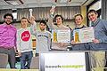 Doppelsieg: Bei dem bayernweiten Wettbewerb für Mittelschüler &bdquo;Beach-Manager&ldquo; erreichten die beiden Karlstadter Teams den ersten und den zweiten Platz. Im Bild (von links): Mathias Rudolph, Daniel Zeitz, Mert Atasoy, Veit Reußner, Mirko Knorr und Maximilian Kübert.