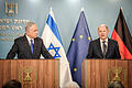 Bundeskanzler Scholz besucht Israel.jpeg       -  Bundeskanzler Olaf Scholz (SPD) und Benjamin Netanjahu (links) auf der gemeinsamen Pressekonferenz.