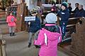 Erstmals fand in der Pfarrkirche St. Wendelin in Eyershausen ein Familiengottesdienst statt. Er wurde von Anne Bauer, Gottesdienstbeauftragte, geleitet. Kinder spielten das Evangelium in drei Szenen nach. Bei einer ging es um die Geschwindigkeitsüberschreitung. Hier kam die Polizei mit dem &bdquo;Folgen Sie bitte!' ins Spiel.