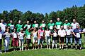 Der Sportverein feierte sein 75-jähriges Bestehen auch mit Ehrungen. Im Bild die Vereinsmitglieder mit 25 oder 40 Jahren Vereinszugehörigkeit und die Vorstandschaft in der hinteren Reihe