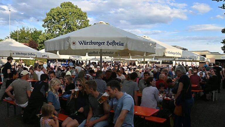 Das Hexenbruchfest bringt die Generationen zusammen. Das Hexenbruchfest bringt die Generationen zusammen.