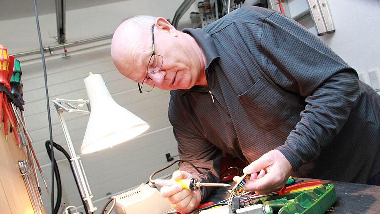 Repair Café in Nüdlingen: Seid ihr noch zu retten?