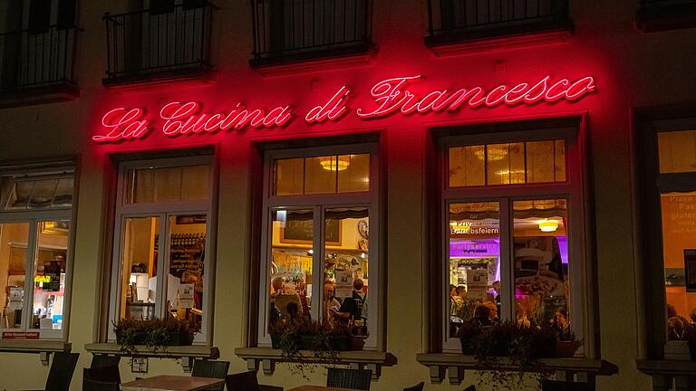 Nach 20 Jahren werden Sandra und Francesco D’Agostino ihr Restaurant 'La Cucina di Francesco' auf dem Marktplatz schließen und Bad Neustadt in Richtung Bad Kissingen verlassen.