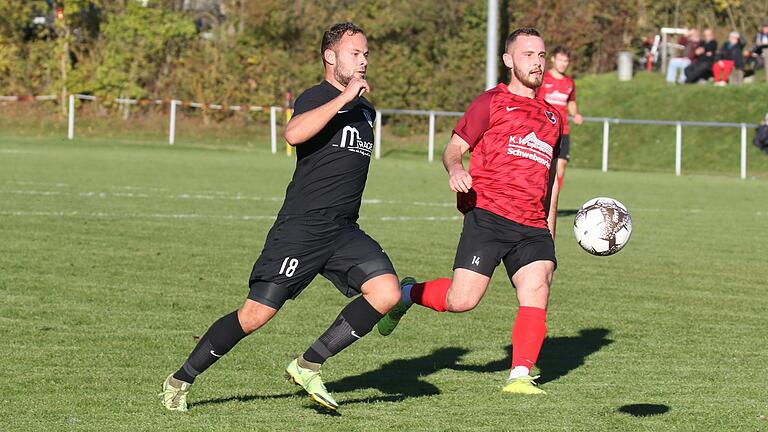 Moritz Schubert (links) brachte den TSV Rottendorf in der Toto-Pokal-Qualifikation gegen die DJK Dampfach in Führung. Die Rottendorfer gewannen die Zweitrunden-Partie gegen den Ligakonkurrenten.