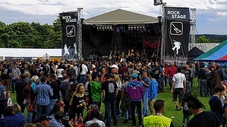 Viel los: Zahlreiche Besucher erwarten die Organisatoren des „und ab geht die Lutzi!“ Festivals auch dieses Jahr in Rottershausen Viel los: Zahlreiche Besucher erwarten die Organisatoren des „und ab geht die Lutzi!“ Festivals auch dieses Jahr in Rottershausen