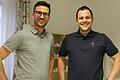 Dr. Matthias Hock und Dr. Tobias Freund (von links) übernehmen zum Jahresanfang die Arztpraxis von Eduard und Gisela Grünwald in der Moltkestraße in Kitzingen. Die beiden überzeugten Allgemeinmediziner und Hausärzte sind sichtbar zufrieden und gehen optimistisch in die Selbstständigkeit.