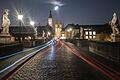 Alte Mainbrücke       -  Das Radfahren auf der Alten Mainbrücke wollten zwei CSU-Stadträte verbieten lassen. Der Grund: Touristen und Weintrinker würden durch die Radler gefährdet.