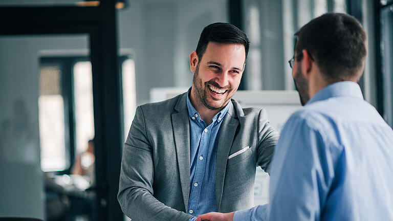 Schneller zum Gespräch mit potenziellen Mitarbeitern: Der Top Job auf jobs.mainpost.de bietet mehr Reichweite für Ihr Unternehmen.