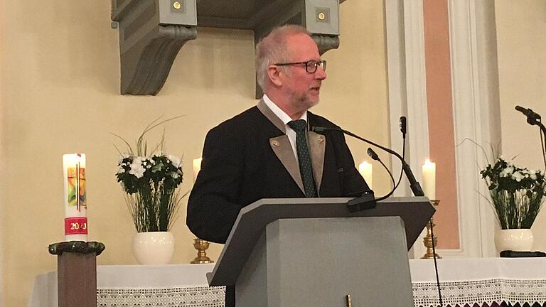 Matthias Rapsch, hier beim Bibelabendimpuls in der Christuskirche in Partenstein, ist Evangelist und Missionsleiter bei proMission e.V. in Großenseebach.