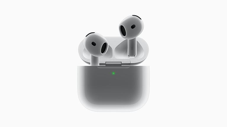 Apple Neuheiten-Event - Die AirPods 4 haben eine leicht veränderte Form, die sich besser an die verschiedenen Ohrmuscheln anpassen soll. Apple Neuheiten-Event - Die AirPods 4 haben eine leicht veränderte Form, die sich besser an die verschiedenen Ohrmuscheln anpassen soll.