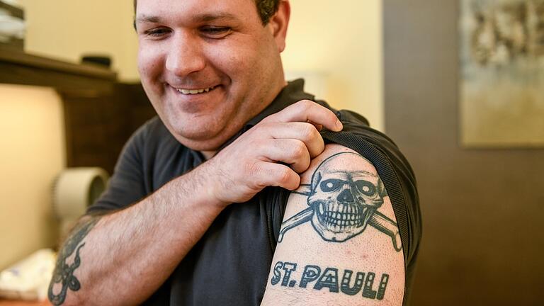 Große Liebe FC St. Pauli: Robin Heinl ist begeisterter Fußballfan und Anhänger der Hamburger. Große Liebe FC St. Pauli: Robin Heinl ist begeisterter Fußballfan und Anhänger der Hamburger.