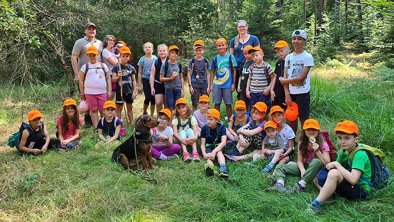 Die Kinder aus Unter- und Oberebersbach hatten ihren Spaß beim Ferienprogramm der NES-Allianz 'Waldabenteuer mit dem Förster'.