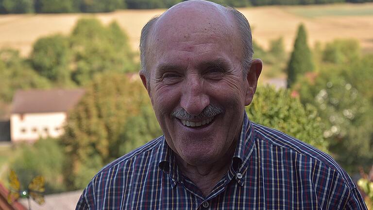 Walter Seubert auf der heimischen Terrasse in Steinbach. Walter Seubert auf der heimischen Terrasse in Steinbach.
