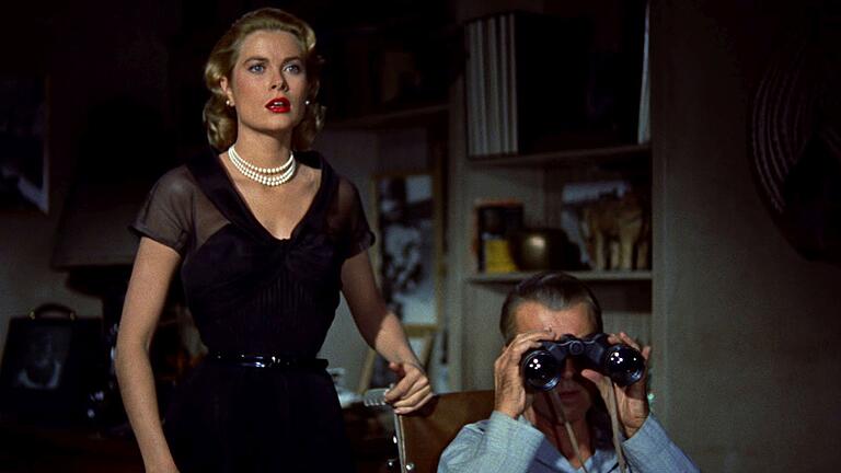 Grace Kelly und James Stewart spielen die Hauptrollen in Alfred Hitchcocks Klassiker 'Das Fenster zum Hof'. Am 4. Juli gibt es den Film im Autokino vor dem Cineworld im Mainfrankenpark Dettelbach zu sehen. Grace Kelly und James Stewart spielen die Hauptrollen in Alfred Hitchcocks Klassiker 'Das Fenster zum Hof'. Am 4. Juli gibt es den Film im Autokino vor dem Cineworld im Mainfrankenpark Dettelbach zu sehen.