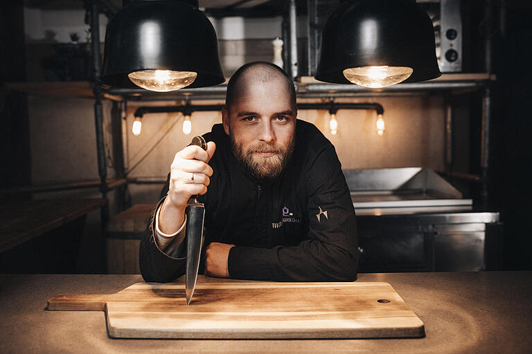 Koch Daniel Müller von 'Markus Grein Catering'. Koch Daniel Müller von 'Markus Grein Catering'.