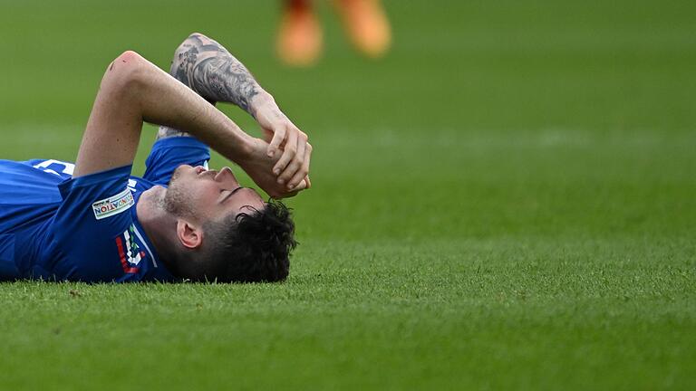 Italienische Blamage       -  Die Titelverteidiger um Stephan El Shaarawy scheiden bei der EM sang- und klanglos aus.