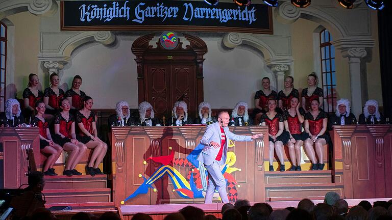 Michl Müller bei seinem Auftritt bei der Prunksitzung des BTC Garitz am 15.Februar 2025. Michl Müller bei seinem Auftritt bei der Prunksitzung des BTC Garitz am 15.Februar 2025.