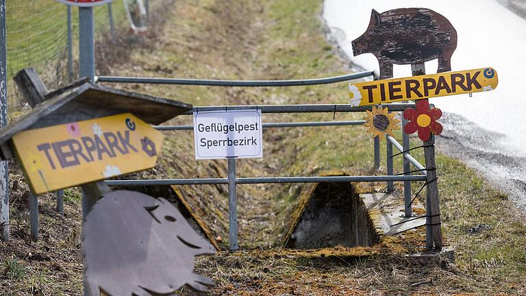 Die hochansteckende Geflügelpest ist nun auch im Tierpark Sommerhausen aufgetreten. Aus der geplanten Öffnung in der kommenden Woche wird deshalb nichts. Die hochansteckende Geflügelpest ist nun auch im Tierpark Sommerhausen aufgetreten. Aus der geplanten Öffnung in der kommenden Woche wird deshalb nichts.