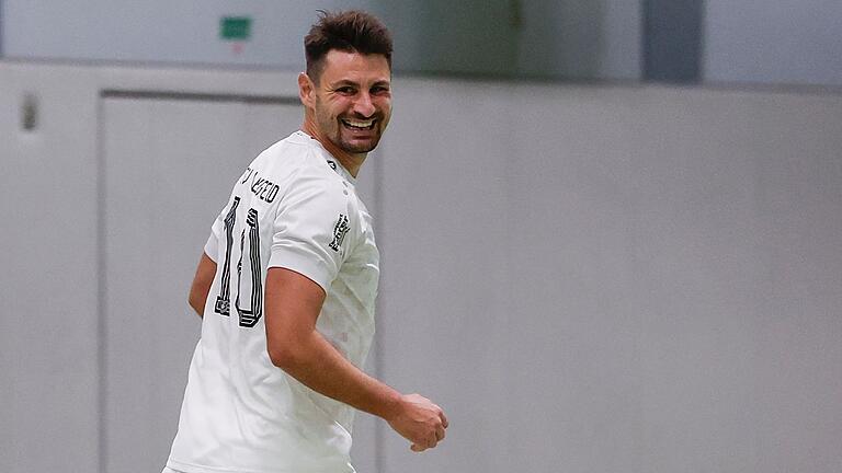 Alex Dan hört als Spielertrainer beim Fußball-Kreisligisten TSV Lengfeld nach dieser Saison auf. Alex Dan hört als Spielertrainer beim Fußball-Kreisligisten TSV Lengfeld nach dieser Saison auf.