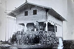 31-63469324       -  Die Kissinger Hütte auf dem Feuerberg während der Bauphase im Sommer 1914. Mit großem Aufwand musste das Baumaterial auf den Berg transportiert werden.