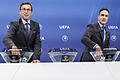 419885335.jpg       -  Die UEFA lost die Gruppen der Europa League aus - wie hier Tobias Hedstück (l) und Tom Barlow. Hier gibt es alle Infos rund um Übertragung, Termin, Regeln und Teams.