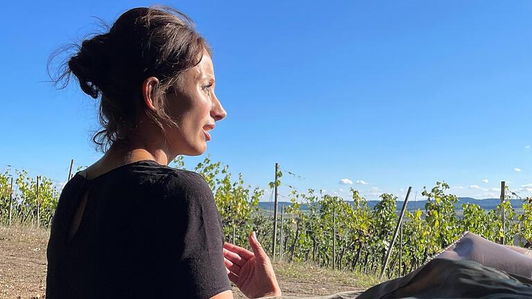 Kinderpflegerin und Beraterin Samira Falkenberg sagt, für die Arbeit mit Kindern müsse man 'ganz in seiner Mitte sein'. Sie selbst findet Entspannung vor allem in der Natur. Kinderpflegerin und Beraterin Samira Falkenberg sagt, für die Arbeit mit Kindern müsse man 'ganz in seiner Mitte sein'. Sie selbst findet Entspannung vor allem in der Natur.